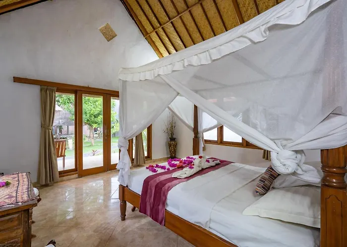 Nusa Lembongan (Bali) hotels near Mushroom Bay