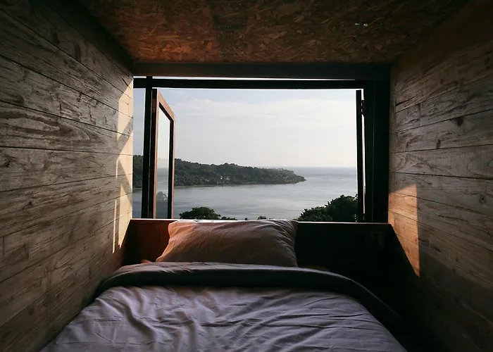 Nusa Lembongan (Bali) Hostels